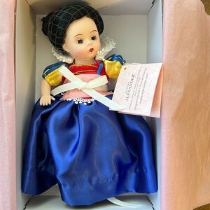 Madame Alexander Snow White porcelain doll style 20535. 7 inches introduced 2022